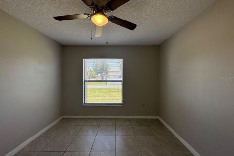 Casa en alquiler en Kissimmee, Florida, 4 dormitorios, 132.11 m2 № 1846710 - foto 9