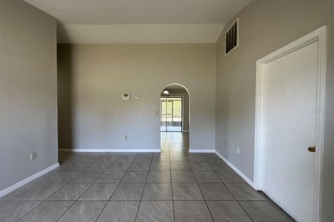 Casa en alquiler en Kissimmee, Florida, 4 dormitorios, 132.11 m2 № 1846710 - foto 15