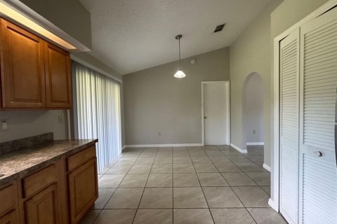 Casa en alquiler en Kissimmee, Florida, 4 dormitorios, 132.11 m2 № 1846710 - foto 19