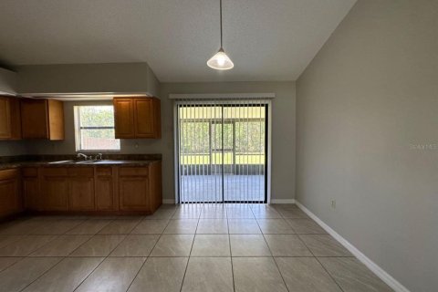 Casa en alquiler en Kissimmee, Florida, 4 dormitorios, 132.11 m2 № 1846710 - foto 5