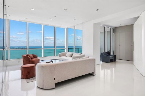 Condo in Miami Beach, Florida, 2 bedrooms  № 1970445 - photo 8