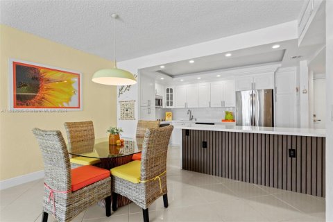 Condominio en venta en Sunny Isles Beach, Florida, 1 dormitorio, 92.9 m2 № 1703658 - foto 1