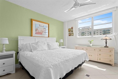 Condominio en venta en Sunny Isles Beach, Florida, 1 dormitorio, 92.9 m2 № 1703658 - foto 12