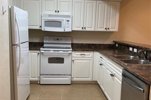 Condominio en alquiler en Gainesville, Florida, 3 dormitorios, 162.3 m2 № 1883915 - foto 3