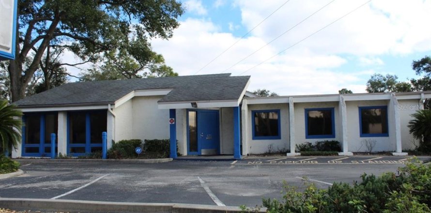 Commercial property in Altamonte Springs, Florida № 1545062