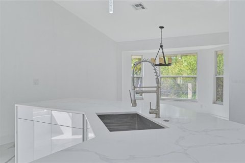 Villa ou maison à vendre à Fort Myers, Floride: 3 chambres, 146.88 m2 № 1559049 - photo 16