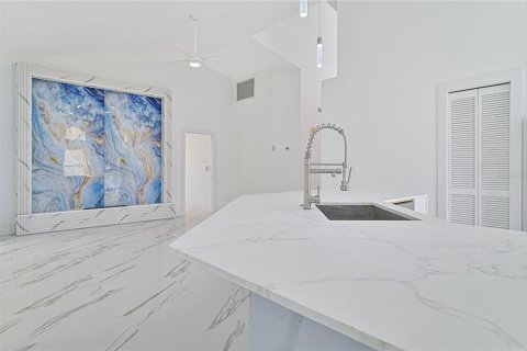 Villa ou maison à vendre à Fort Myers, Floride: 3 chambres, 146.88 m2 № 1559049 - photo 18
