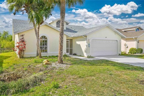 Villa ou maison à vendre à Fort Myers, Floride: 3 chambres, 146.88 m2 № 1559049 - photo 2