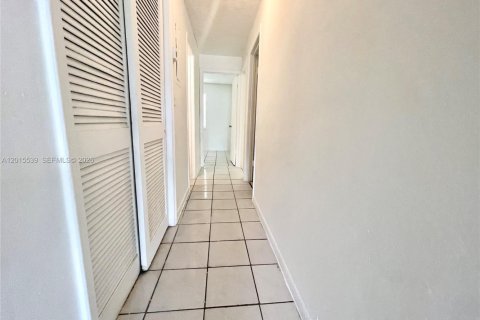 Casa en alquiler en Fort Lauderdale, Florida, 3 dormitorios, 94.02 m2 № 2088262 - foto 8