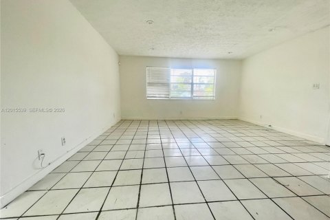 Casa en alquiler en Fort Lauderdale, Florida, 3 dormitorios, 94.02 m2 № 2088262 - foto 6