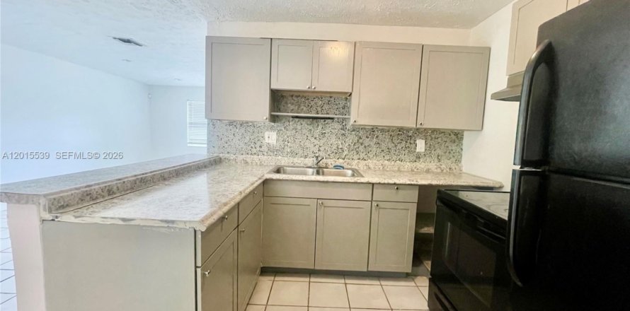 Casa en Fort Lauderdale, Florida 3 dormitorios, 94.02 m2 № 2088262