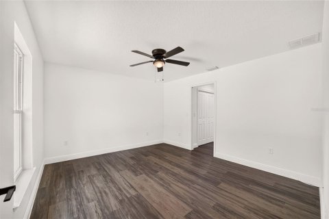 House in Dunnellon, Florida 4 bedrooms, 166.3 sq.m. № 2388833 - photo 23