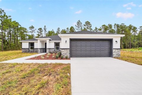House in Dunnellon, Florida 4 bedrooms, 166.3 sq.m. № 2388833