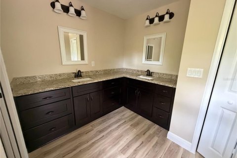 House in Dunnellon, Florida 4 bedrooms, 166.3 sq.m. № 2388833 - photo 30