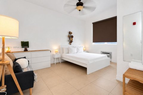 Condo in Miami Beach, Florida, 1 bedroom  № 2381566 - photo 7