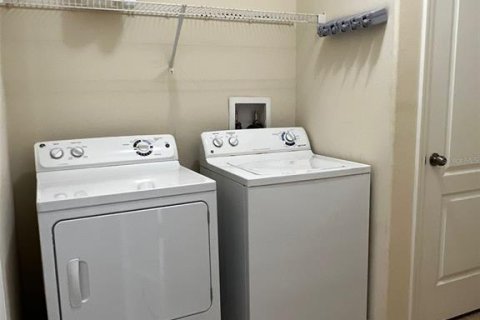 Casa en alquiler en Orlando, Florida, 3 dormitorios, 155.15 m2 № 1895148 - foto 8