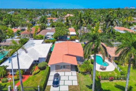 Casa en venta en Hollywood, Florida, 3 dormitorios, 209.22 m2 № 1992776 - foto 5