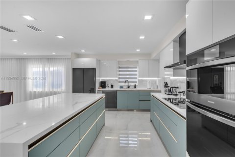 Casa en venta en Hollywood, Florida, 3 dormitorios, 209.22 m2 № 1992776 - foto 21