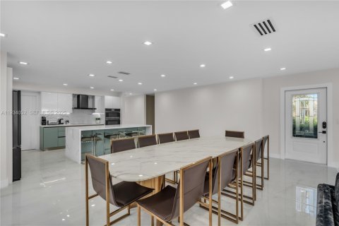 Casa en venta en Hollywood, Florida, 3 dormitorios, 209.22 m2 № 1992776 - foto 16