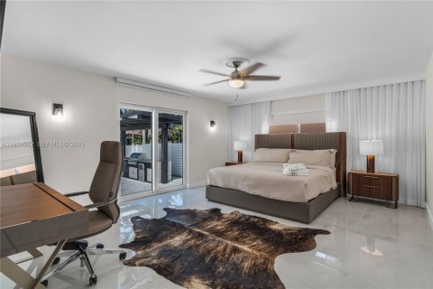 Casa en venta en Hollywood, Florida, 3 dormitorios, 209.22 m2 № 1992776 - foto 30