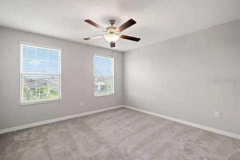 Villa ou maison à louer à Wimauma, Floride: 5 chambres, 312.34 m2 № 2359335 - photo 5