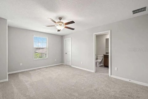 Villa ou maison à louer à Wimauma, Floride: 5 chambres, 312.34 m2 № 2359335 - photo 13