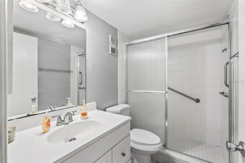 Condo in Daytona Beach, Florida, 1 bedroom  № 1636071 - photo 14