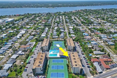 Condo in Daytona Beach, Florida, 1 bedroom  № 1636071 - photo 21
