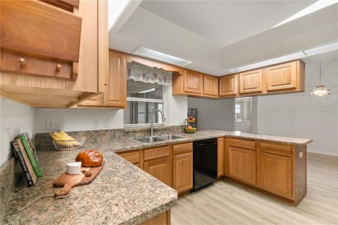 Casa en venta en Leesburg, Florida, 3 dormitorios, 187.29 m2 № 1508102 - foto 13