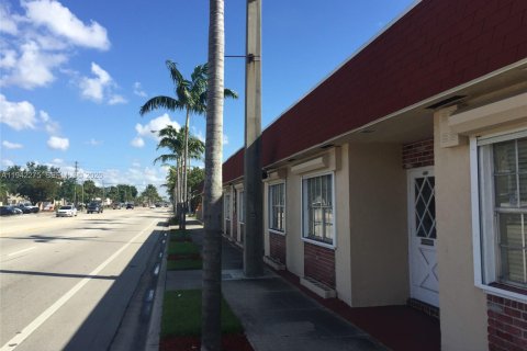 Commercial property in Dania Beach, Florida № 2088713 - photo 3