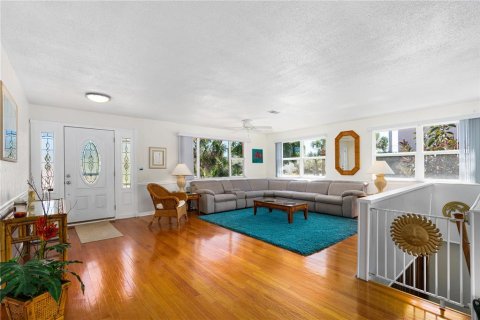 Casa en venta en Port Orange, Florida, 3 dormitorios, 245.26 m2 № 1734994 - foto 6