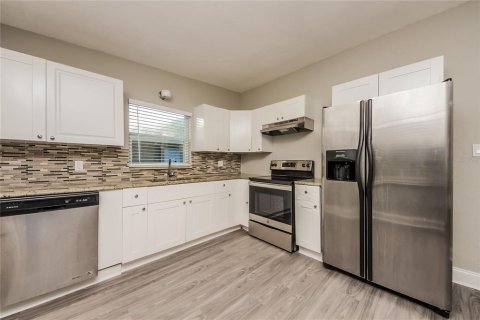 Casa en alquiler en Orlando, Florida, 3 dormitorios, 119.01 m2 № 1913916 - foto 5