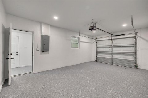 House in Clearwater, Florida 3 bedrooms, 180.6 sq.m. № 1516832 - photo 23