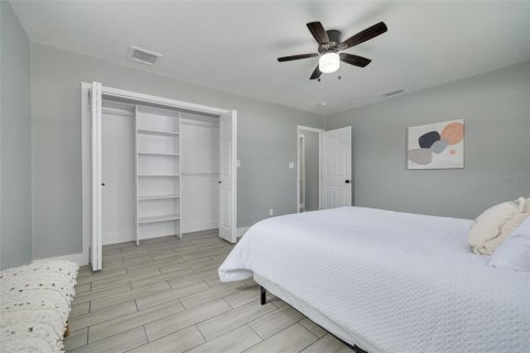 House in Clearwater, Florida 3 bedrooms, 180.6 sq.m. № 1516832 - photo 21
