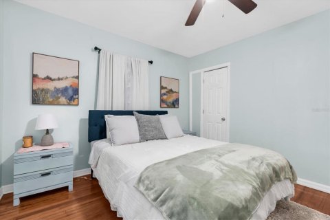 House in Saint Petersburg, Florida 2 bedrooms, 72.46 sq.m. № 2237478 - photo 13