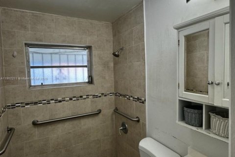 House in Miami, Florida 1 bedroom, 64.57 sq.m. № 1953623 - photo 6