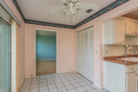 Condo in Saint Petersburg, Florida, 2 bedrooms  № 1907405 - photo 21