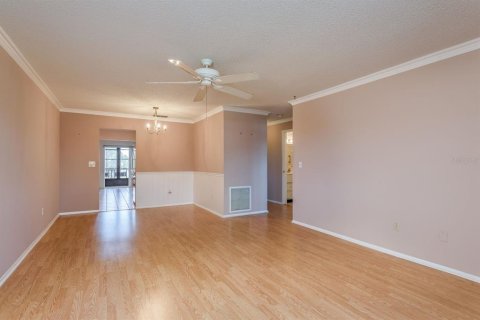 Condo in Saint Petersburg, Florida, 2 bedrooms  № 1907405 - photo 12