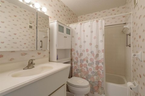 Condo in Saint Petersburg, Florida, 2 bedrooms  № 1907405 - photo 28