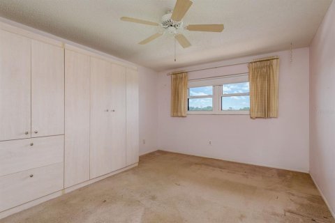 Condo in Saint Petersburg, Florida, 2 bedrooms  № 1907405 - photo 26