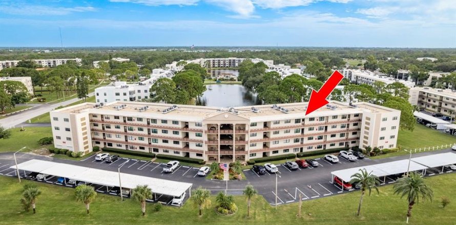 Condo in Saint Petersburg, Florida, 2 bedrooms № 1907405