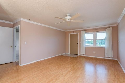 Condo in Saint Petersburg, Florida, 2 bedrooms  № 1907405 - photo 14