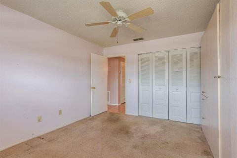 Condo in Saint Petersburg, Florida, 2 bedrooms  № 1907405 - photo 27