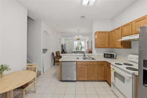 Townhouse in Orlando, Florida 3 bedrooms, 127.83 sq.m. № 2222619 - photo 13