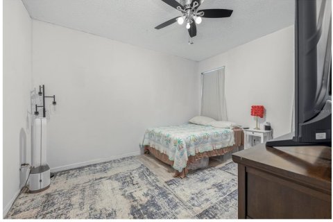 Townhouse in Orlando, Florida 3 bedrooms, 127.83 sq.m. № 2222619 - photo 17
