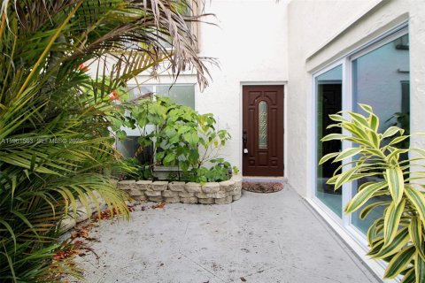 Townhouse in Miami, Florida 3 bedrooms, 126.81 sq.m. № 2024361 - photo 7