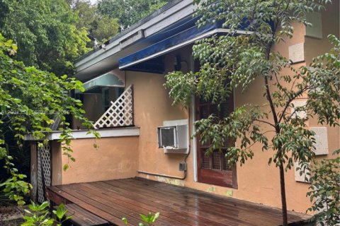 House in Key Largo, Florida 2 bedrooms № 2383097 - photo 3