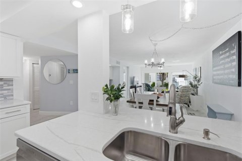 Condominio en venta en Clearwater, Florida, 2 dormitorios, 130.99 m2 № 2297260 - foto 15