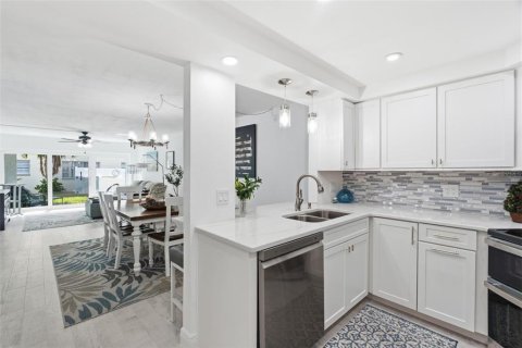 Condominio en venta en Clearwater, Florida, 2 dormitorios, 130.99 m2 № 2297260 - foto 14