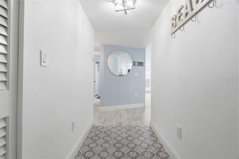 Condominio en venta en Clearwater, Florida, 2 dormitorios, 130.99 m2 № 2297260 - foto 9